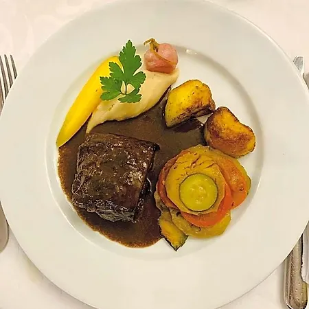 Logis Restaurant Les Minotiers 3* ماريبواه