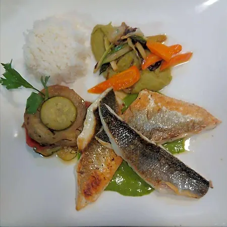 Logis Restaurant Les Minotiers 3* ماريبواه